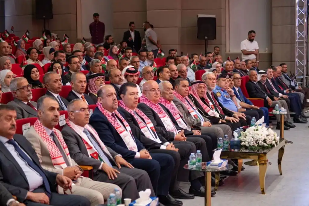 العيسوي يرعى احتفالات الجامعة الهاشمية بالعيد الثمانين لاستقلال المملكة