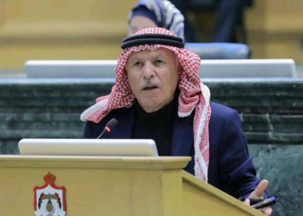 بالفيديو … النائب العرموطي : موازنة ليست نموذج حيث لم يأتي بها زيادة للمتقاعدين ولا العسكريين.