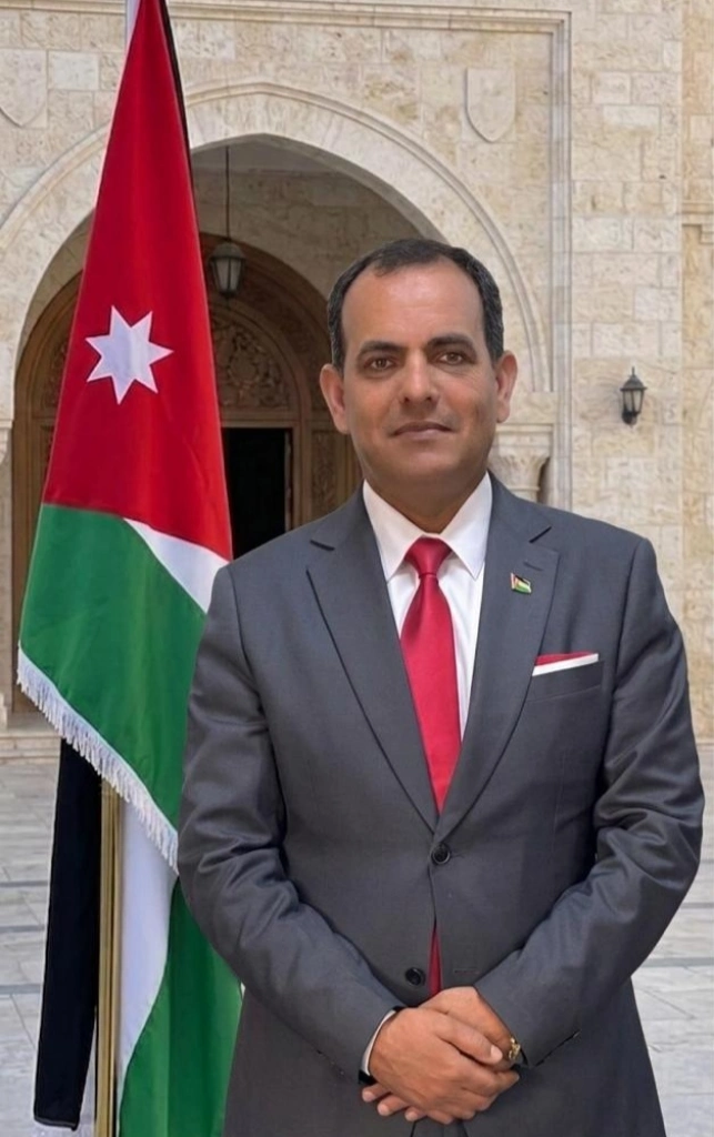 المحامي إبراهيم فالح زيتون بني خالد يهنئ