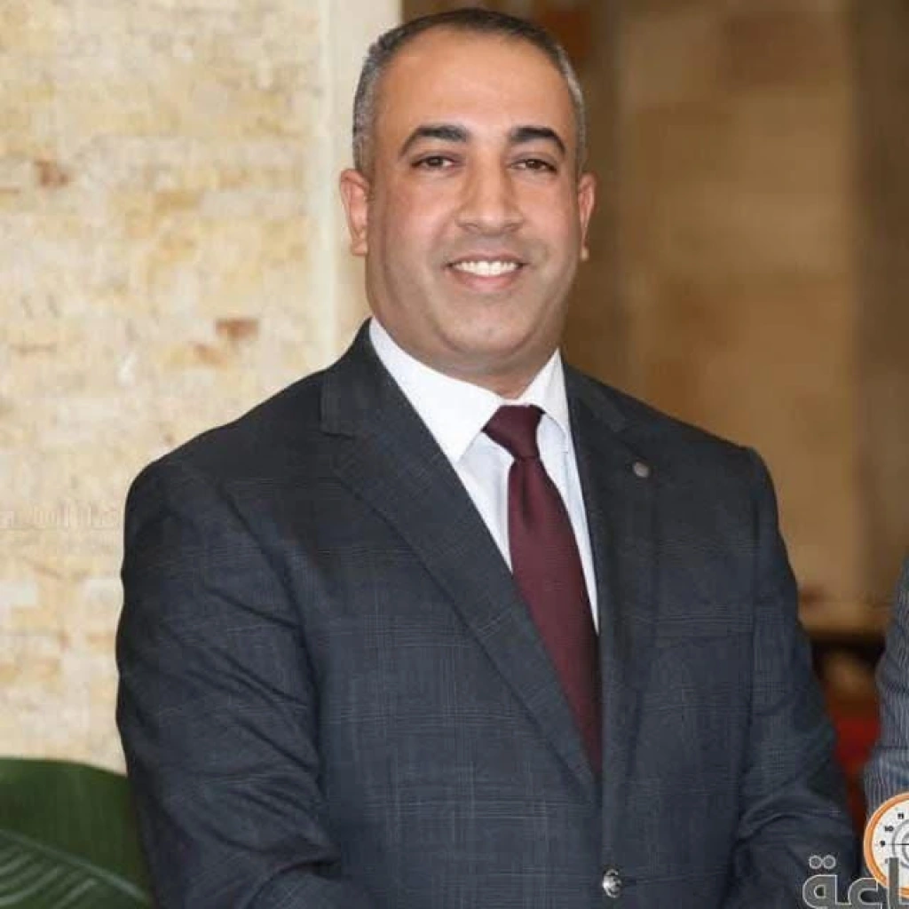 محمد الكعابنه يهنىء الدكتور حمزه المشاقبة بتأدية فريضة الحج وعودته سالماً إلى أرض الوطن