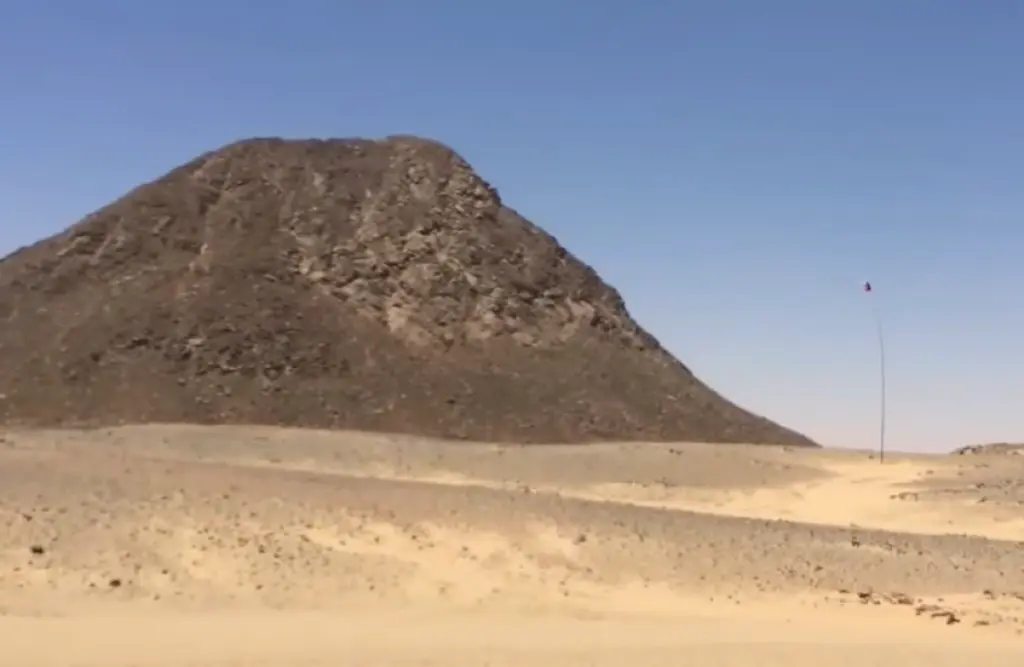 مثلث بير طويل.. تقرير عبري يروج لوطن بديل لسكان غزة على حدود مصر والسودان