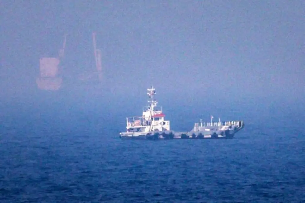 Iran Guards say won't reopen Hormuz without US meeting all Tehran's conditions