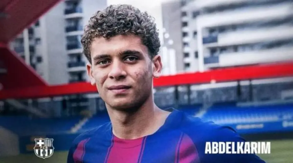 صفقة تاريخية .. حمزة عبدالكريم أول لاعب مصري ينضم إلى برشلونة