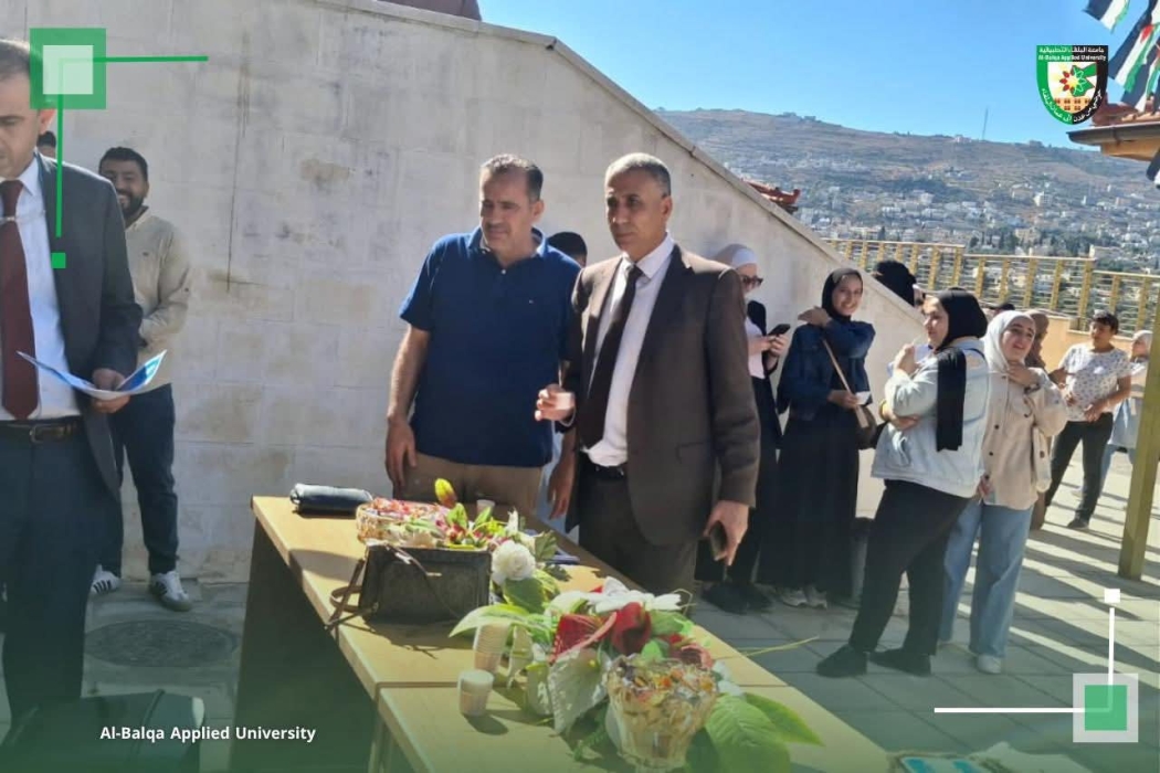 عميد كلية عجلون الجامعية يتفقد إجراءات تسجيل الطلبة المستجدين للعام الجامعي 2025/2026