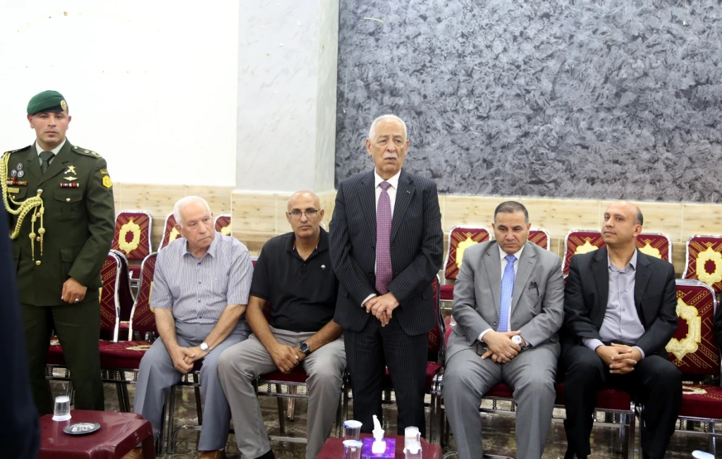 مندوبا عن الملك وولي العهد.. العيسوي يعزي عشائر الرواد والشورة والشراب