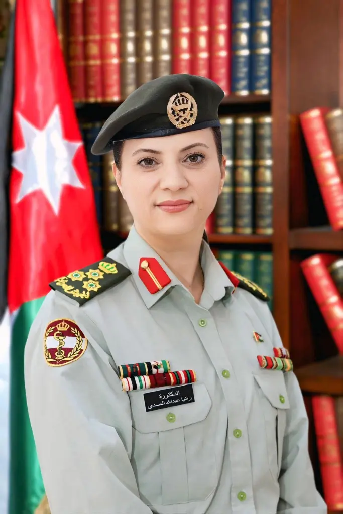 الدكتورة العميد  رانيا الصدي  .... مبارك الترفيع
