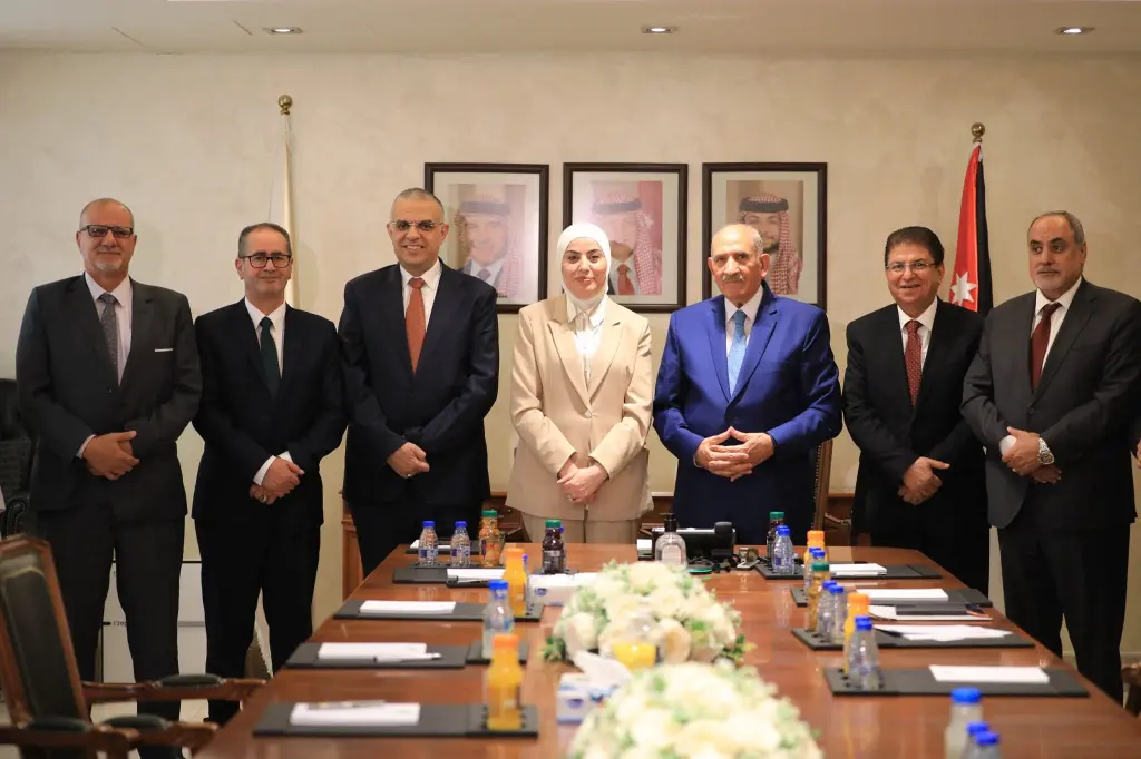 النائب ابو تايه يشكر  شركة الفوسفات  الأردنية بعد تمويل إنشاء وتجهيز مركز الجفر للخدمات الاجتماعية المتكاملة في قضاء الجفر