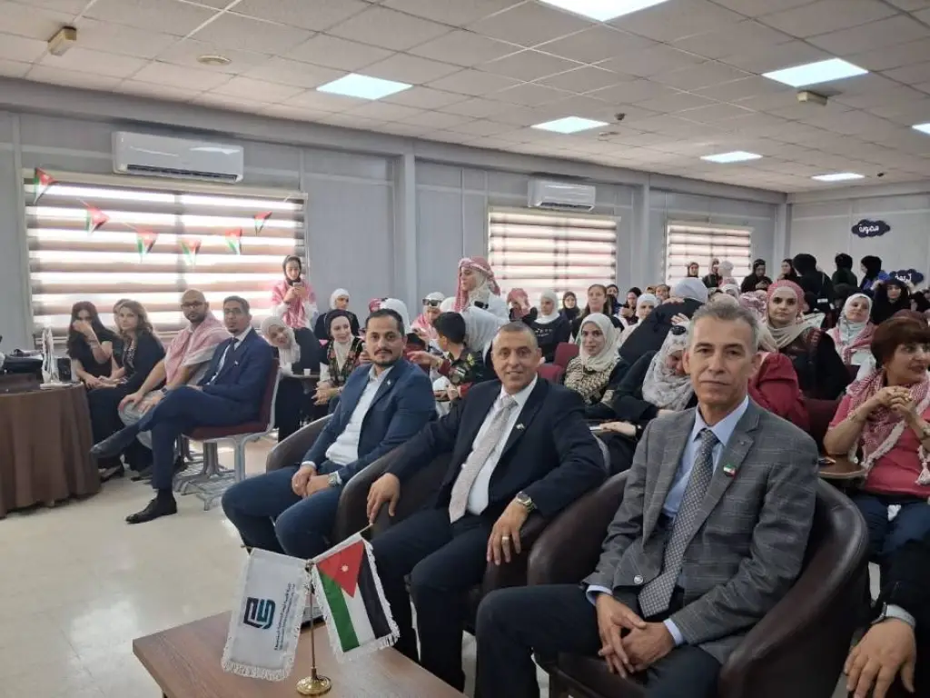 كلية الأميرة ثروت تحتفل بعيد الاستقلال الـ ٧٩ للمملكة