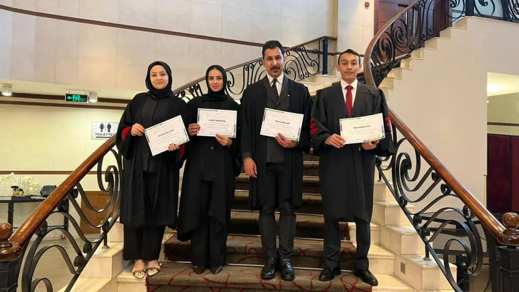 كلية الحقوق في جامعة مؤتة تحصد المركز الأول في مسابقة المحاكمات الصورية.