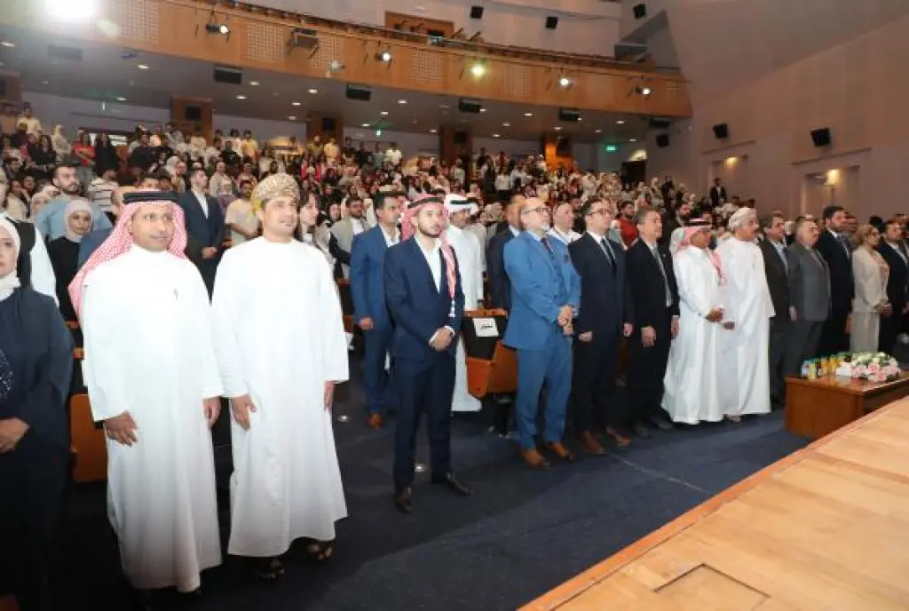 وزير الشباب يرعى فعاليات حفل عيد الاستقلال ومعرض الجاليات في العلوم التطبيقية