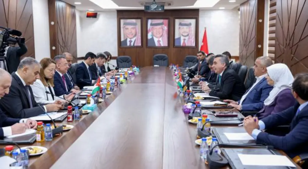 الخارجية النيابية تلتقي نظيرها التركي والسفير في عمّان