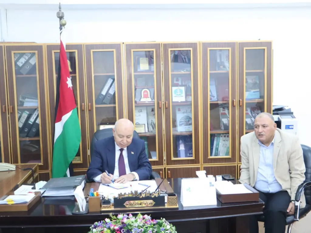 رئيس جامعة مؤتة يتفقد جاهزية عمادة شؤون الطلبة لانتخابات الاتحاد نهاية نيسان.