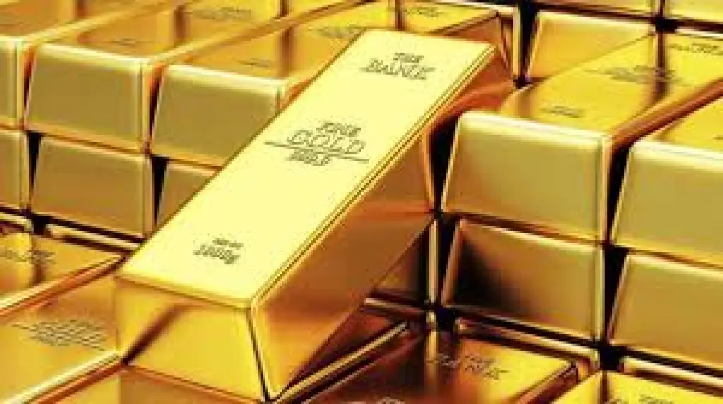 أسعار الذهب تتراجع في التعاملات المبكرة