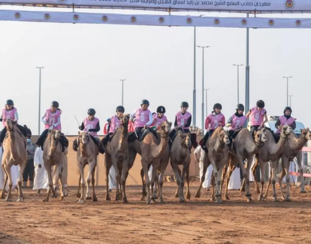 ماراثون رحلة الهجن ضمن مهرجان محمد بن زايد لسباقات الهجن بالذيد