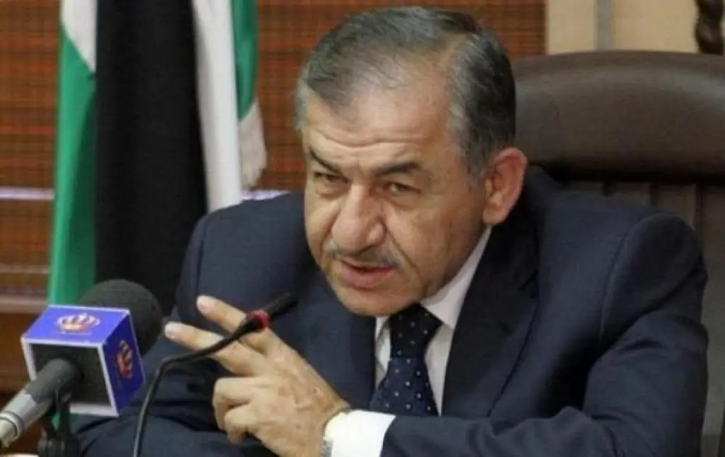 رئيس الوزراء ينعى الوزير الأسبق مازن السَّاكت
