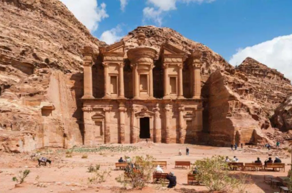 ارتفاع ملموس بأعداد زوار المواقع الأثرية والسياحية
