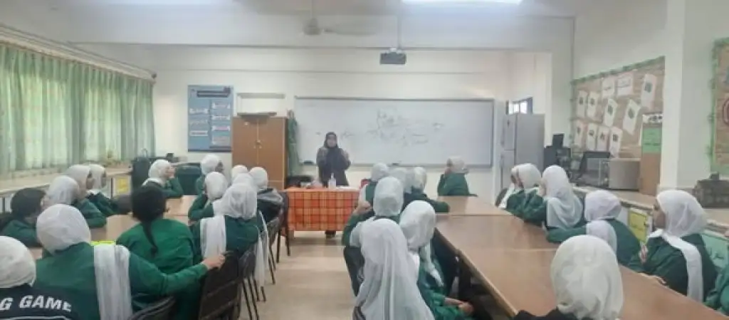 ثقافة مادبا تنظم ورشة رسم في مدرسة مادبا الإعدادية