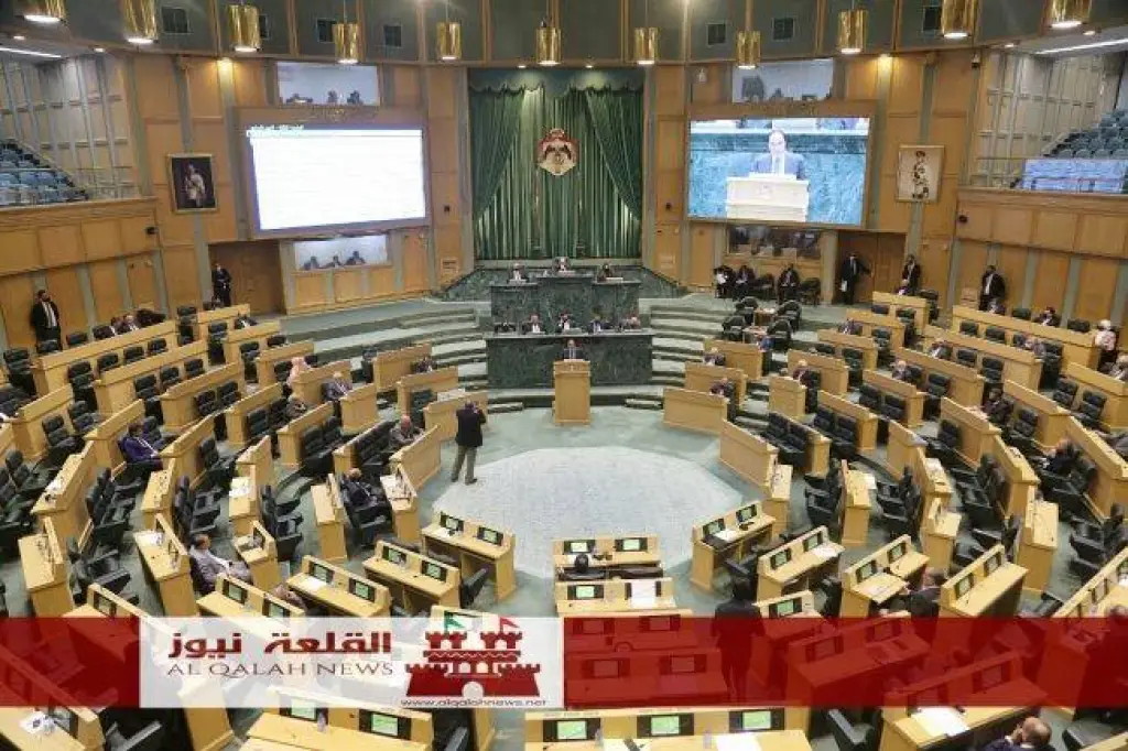 مشادة كلامية بين رئيس مجلس النواب والنائب الخلايلة تحت القبة  .. فيديو