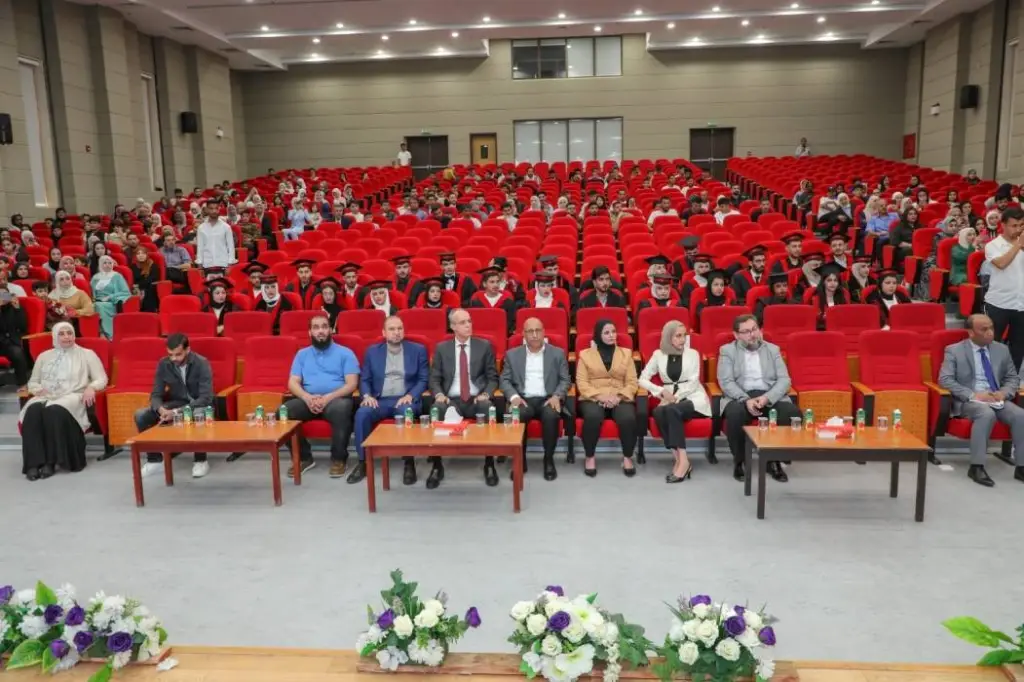 الجامعة الهاشمية تخرج دفعة جديدة من طلبة الدبلوم التدريبي