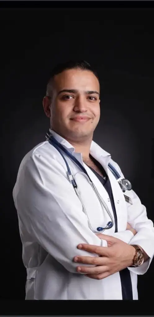 الكريميين يهنئ الطبيب عدي الرواشدة ومحمد مبيضين باجتيازهما امتحان التأهيل للاختصاص في الطب الباطني