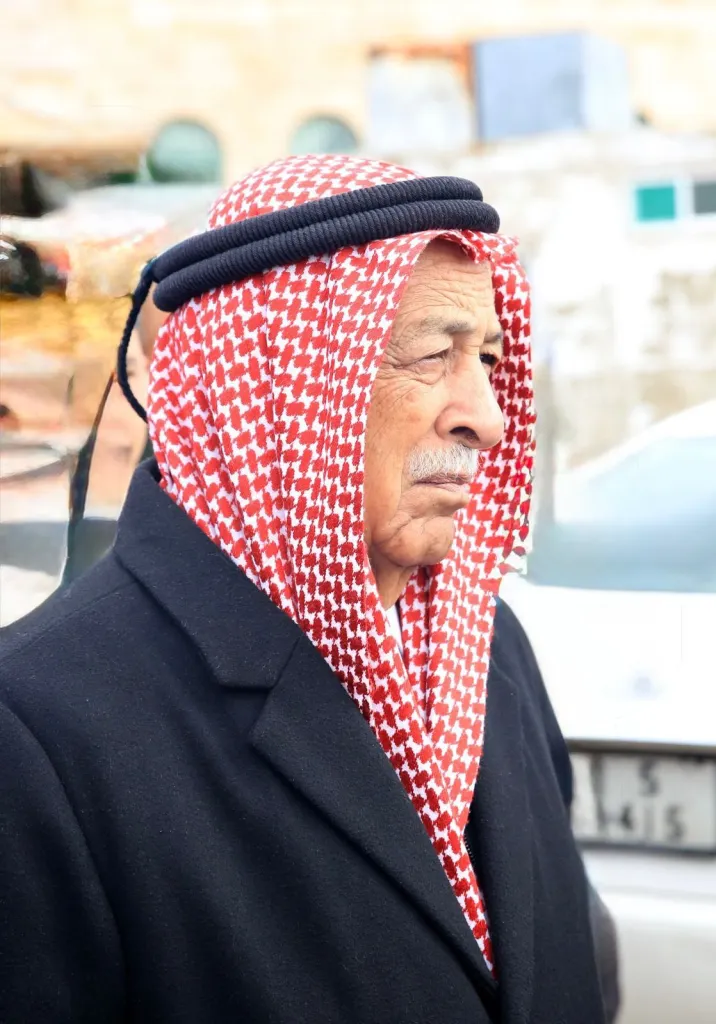 الحجايا  يعزي معالي يوسف العيسوي  بوفاة شقيقة  (أم أنور)