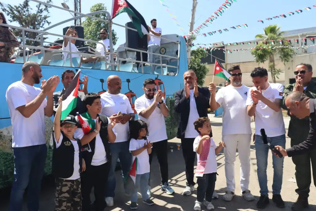 “التكسي المميز” يحتفل بعيد الاستقلال الـ80 بمسيرة وطنية مهيبة تجوب شوارع المملكة ولاءً للقيادة الهاشمية الحكيمة.