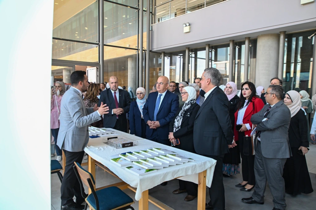 الجامعة الهاشمية تنظم اليوم العلمي الثالث لكلية العلوم الصيدلانية لمناقشة التطوير المهني المستمر وسلامة الممارسة