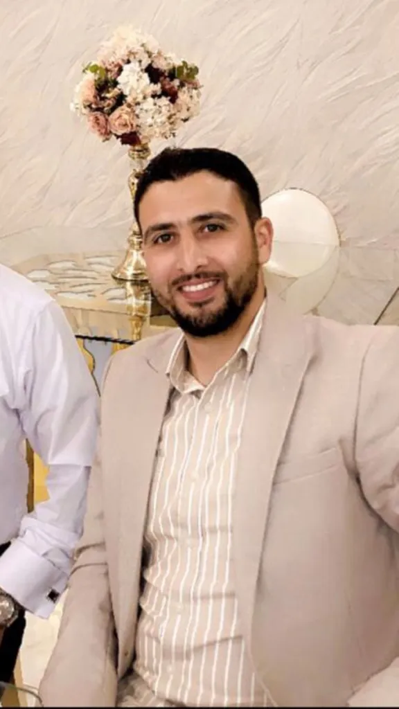يتقدم الاستاذ باسل البلوي بالتهنئة واصدق مشاعر التبريك للمهندس محمد ملحم ، وذلك بمناسبة زواجه، متمنياً له السعادة والخير في حياته.  الف مبارك، حياة كريمة مطمئنة ان شاء الله، لكم
