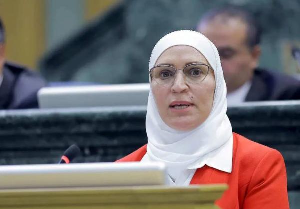 الجراح تسأل الحكومة عن آلية تطبيق الاختبارات الإلكترونية للوظائف