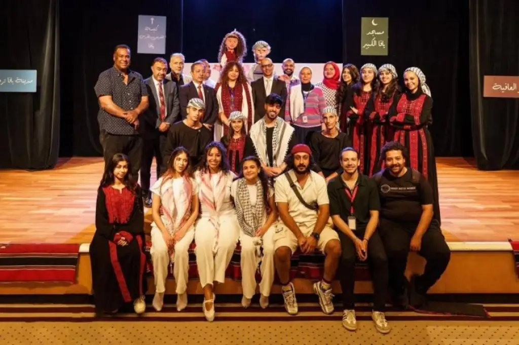 بالصور .. عمان الأهلية تحصد ثلاث جوائز بمهرجان المسرح الدولي بالإسكندرية عن عملها المسرحي يافا والباب الأزرق