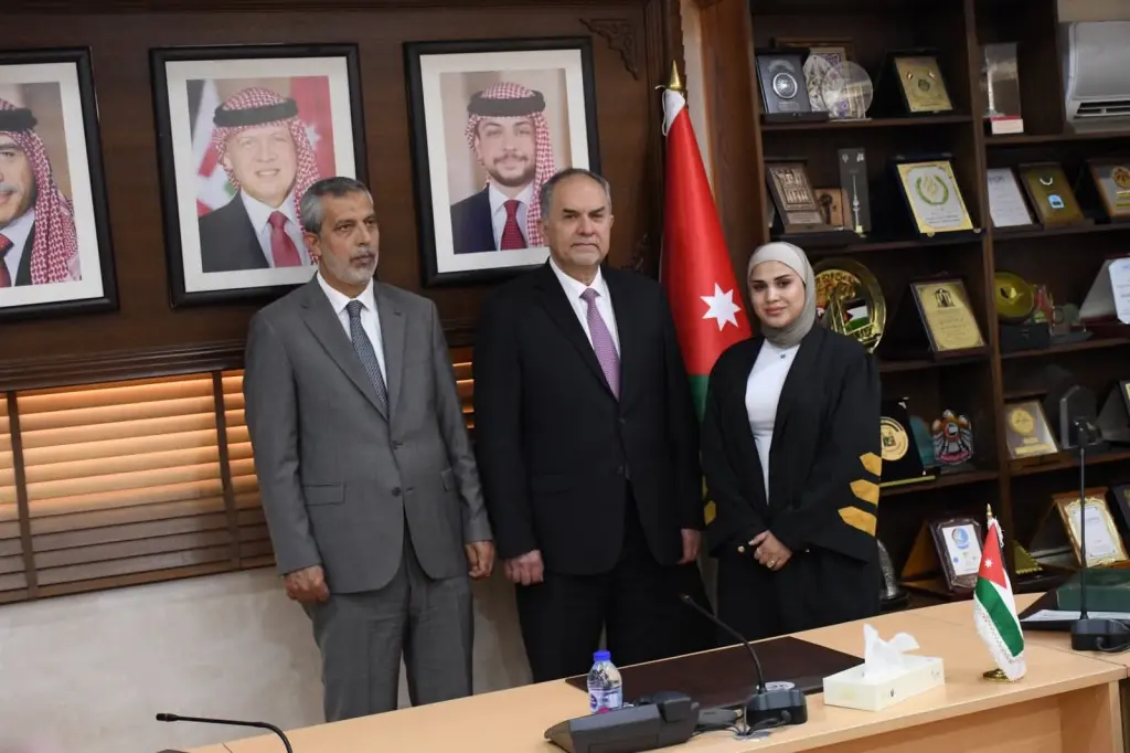 الاستاذه المحامية أعتدال الختالين مبارك اداء اليمين القانونية أمام وزير العدل