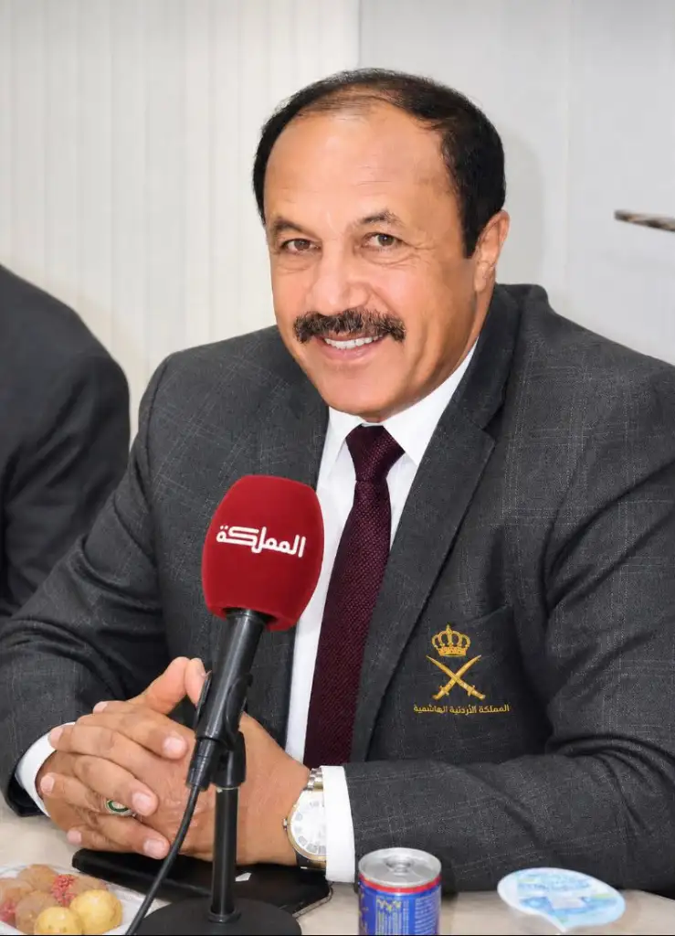تهنئة من عطوفة العميد الركن المتقاعد الدكتور عوض الخرابشة إلى جلالة الملك  وولي العهد بعيد بالأعياد الوطنية