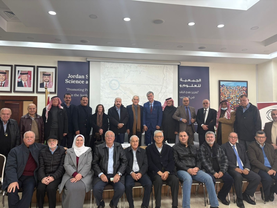 الكلالدة يحاضر بالأردنية للعلوم والثقافة حول مدينة عمرة من منظور فني شامل.