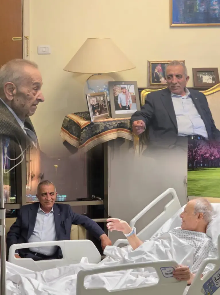 وزير الثقافة يطمئن على صحة الشاعر حيد محمود والفنان التشكيلي سعيد حدادين