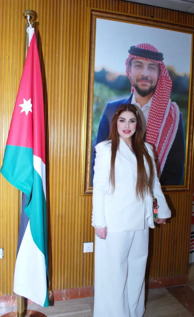 الدكتورة  ساره سهيل  تفوز وتوجه رسالة شكر وتقدير ..الزميلات والزملاء الأعزاء أعضاء الهيئة العامة في اتحاد الكتّاب والأدباء الأردنيين