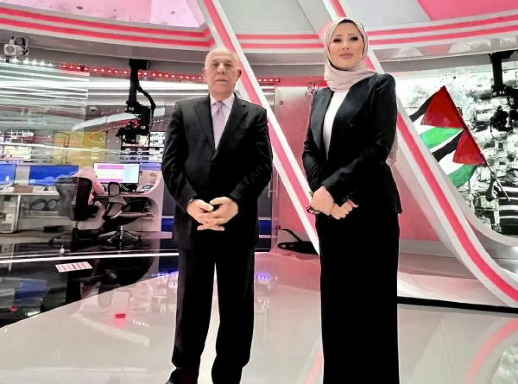 الاعلامية خديجة بن قنه : حلل يا دويري