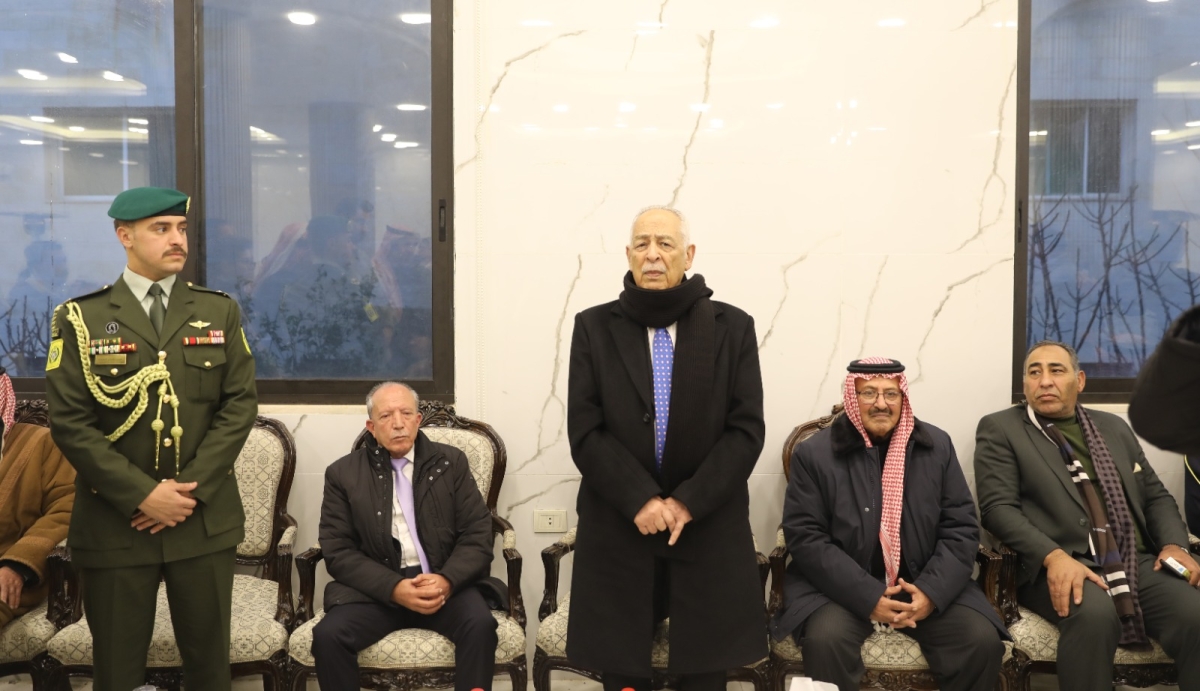العيسوي ينقل تعازي جلالة الملك وولي العهد لعشيرة المناصير عباد بوفاة الشيخ عايش الجودة ابو كايد  ( فيديو وصور )