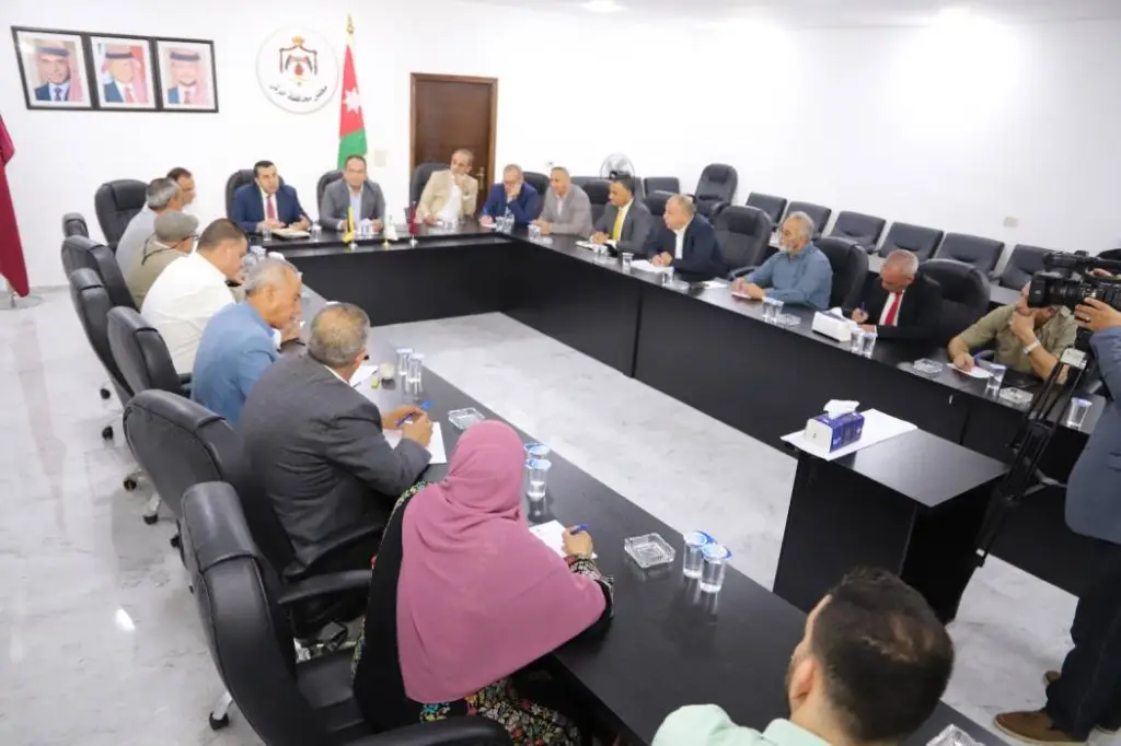 مجلس محافظة جرش وجامعة البلقاء التطبيقية يبحثان متطلبات كلية جرش التقنية