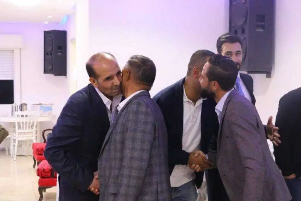 شاهد بالفيديو والصور.. الهيئه الاداريه لنادي مرج الحمام الرياضي تتقبل التهاني والتبريكات بفوزهم والمناصير يشكر