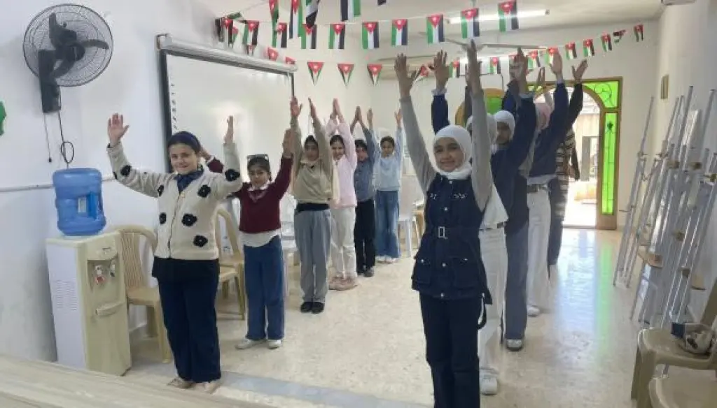 دورة لياقة بدنية في مركز شابات جديتا لتعزيز الصحة والنشاط لدى اليافعات