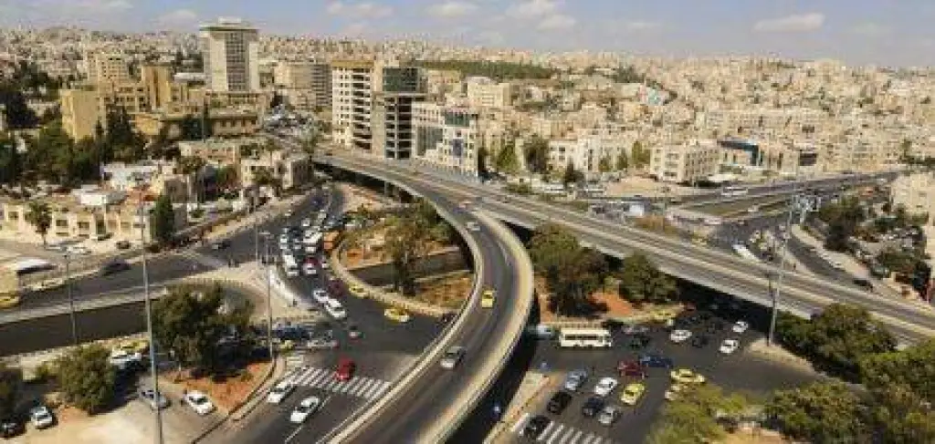 انخفاض درجات الحرارة وفرصة لزخات مطریة