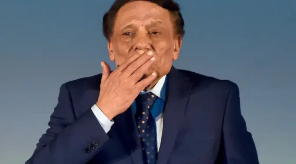 بعد سنوات من الغياب .. عادل إمام يطل مجددا في صندوق ذكريات الزعيم