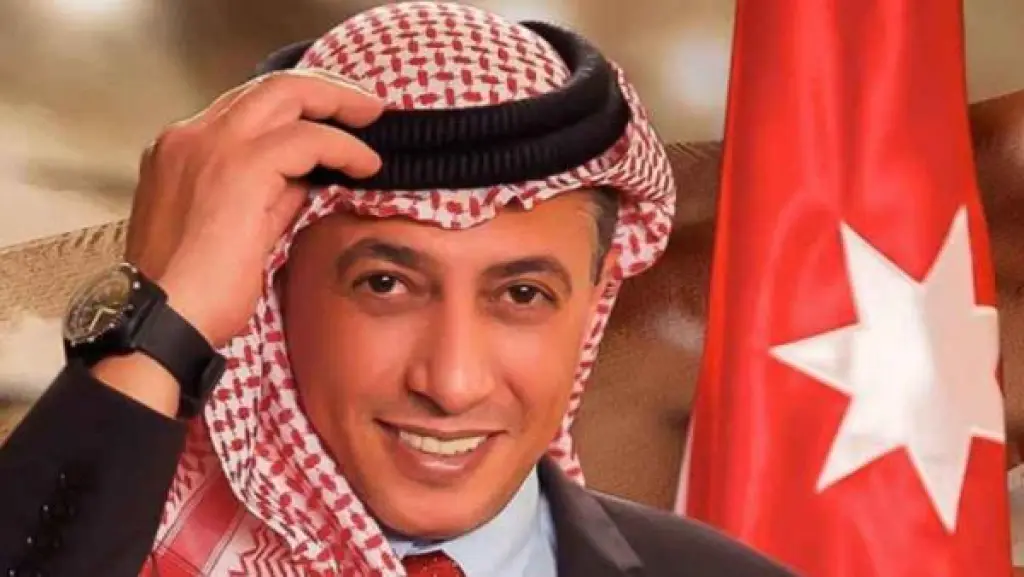 العبداللات والسرحان واللوزيين والمناصير وابوتايه وكرزون يحييون فعاليات يوم العلم