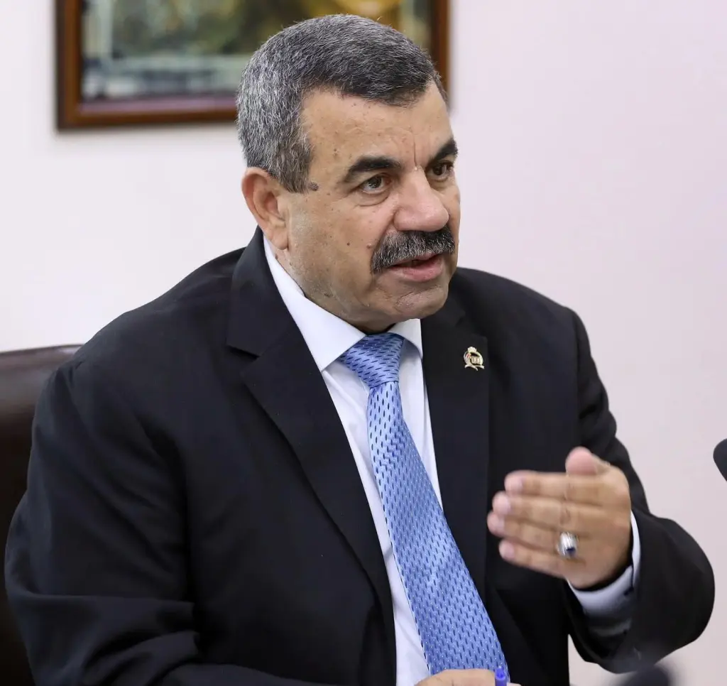 العماوي يحذر من فخ البريستيج: ديون متراكمة تهدد النواب