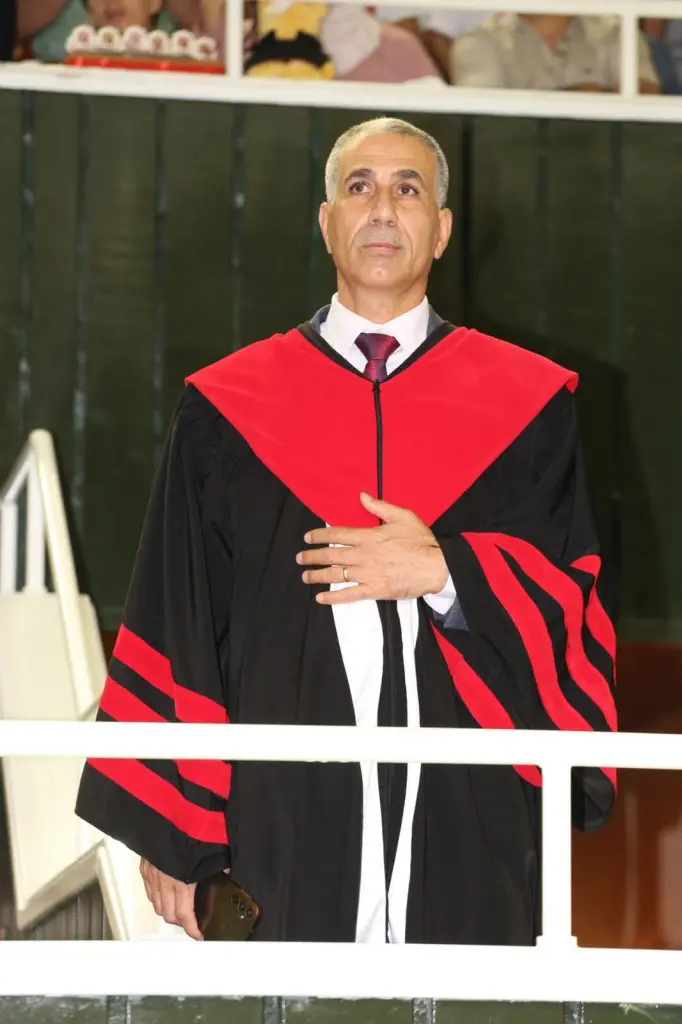 عميد كلية عجلون الجامعية حكاية لا ترويها الكلمات