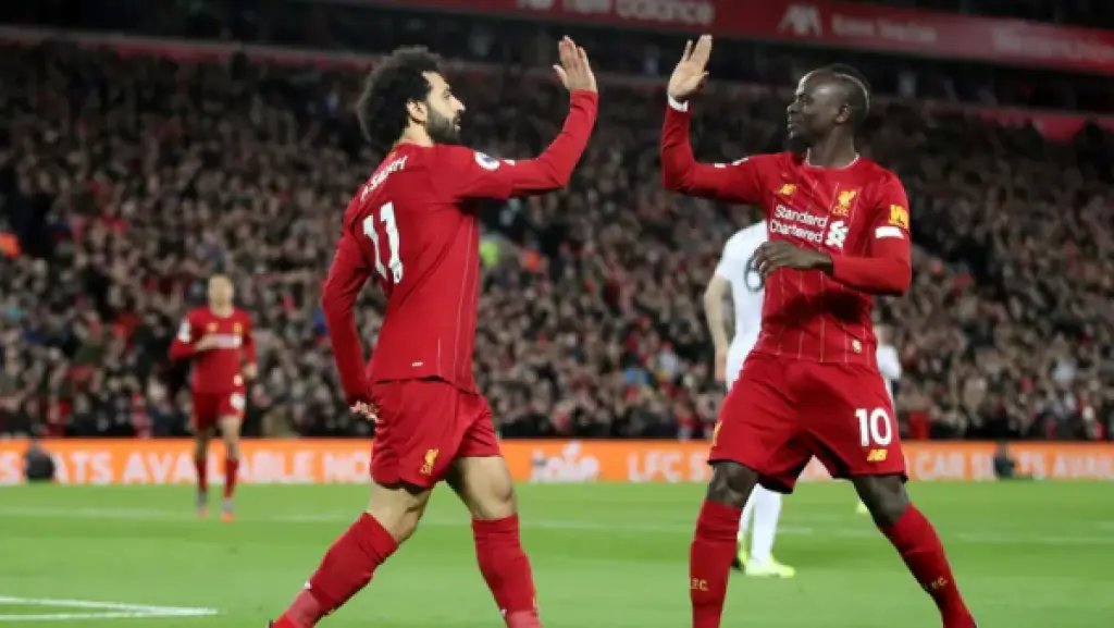 لاعب ليفربول: ماني يفتقد صلاح والرفاق .. إنه حزين