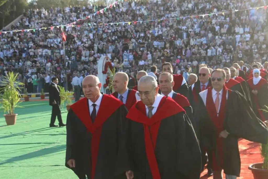 جامعة مؤتة : القسوس يرعى حفل تخريج طلبة الطب والصيدلة والتمريض
