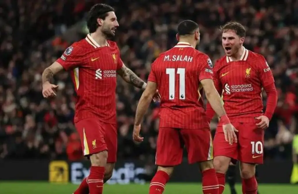 بعد اهتمام ريال مدريد .. نجم من ليفربول يحسم مستقبله مع الريدز