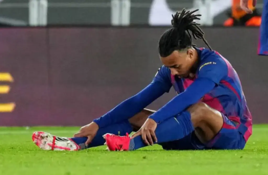 برشلونة يعلن تفاصيل إصابة كوندي وبالدي