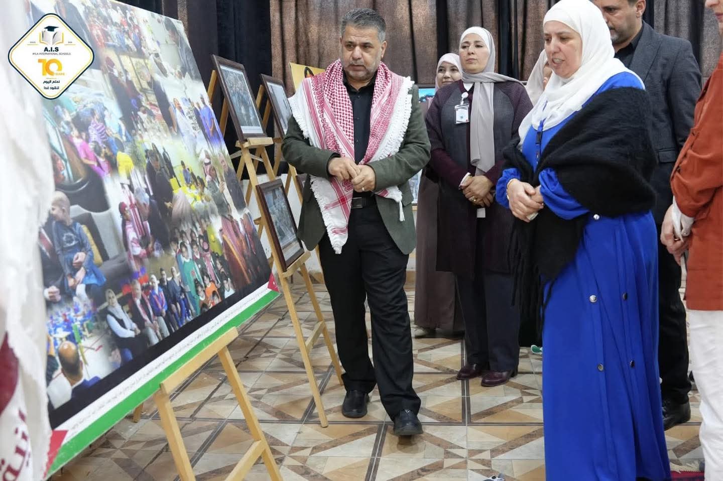 المكتبة الوطنية تقيم معرض صور وثائقي في مدارس آيلا العالمية